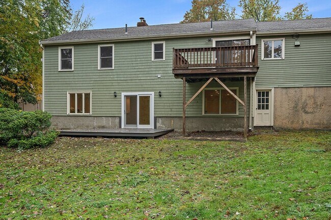 Building Photo - 11 Suban Pl