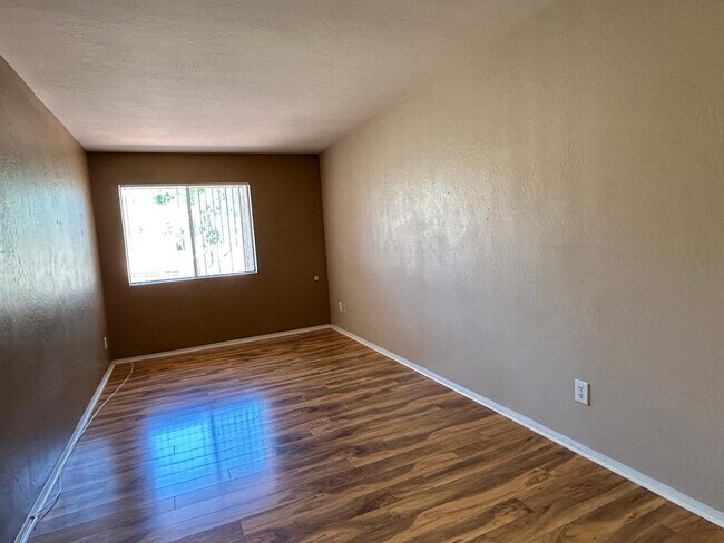Building Photo - 4219 W Calavar Rd