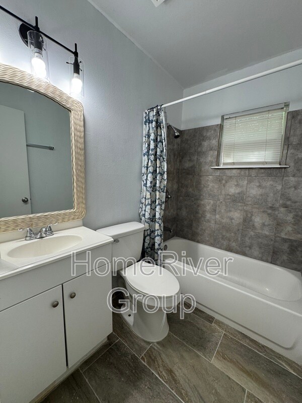 Building Photo - 5757 Antoinette Ln