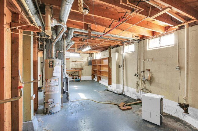 Building Photo - 9 Glenview Dr