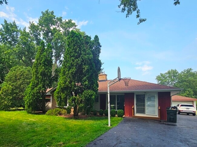 Building Photo - 7056 Osage Rd