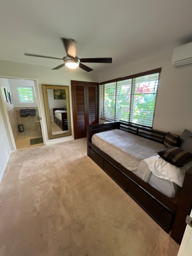 Building Photo - 456 Portlock Rd
