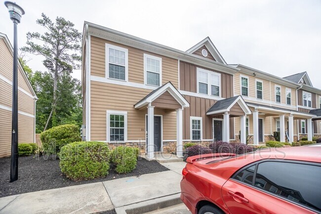 Primary Photo - 211 Adderman Dr