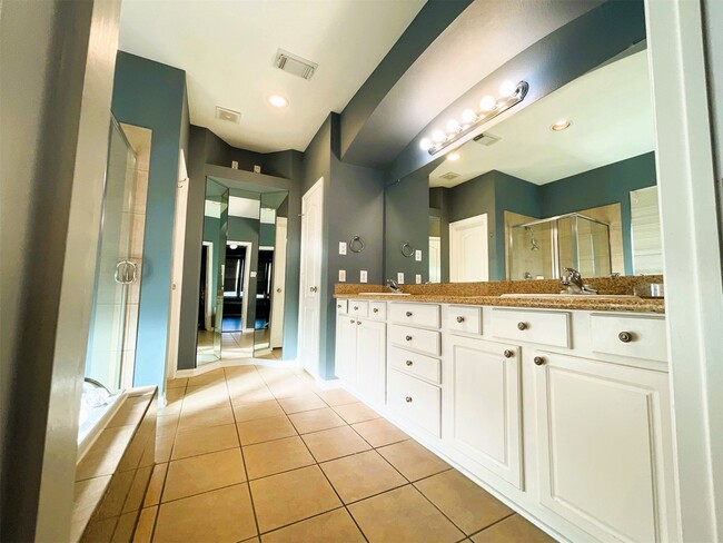 Building Photo - 26311 Meadow Dawn Ln