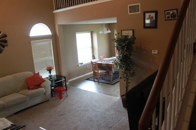Building Photo - 3769 Castle Rock Dr