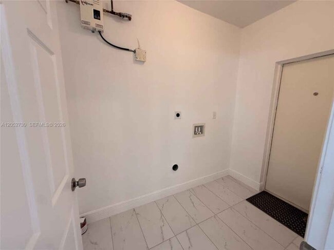 Building Photo - 3027 NW 23rd Ave