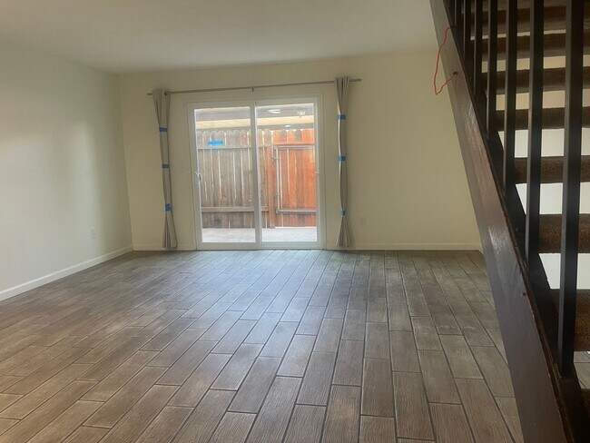 Building Photo - 4504 Tierra Verde St