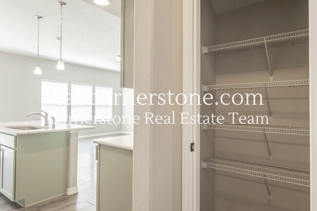 Building Photo - 4215 Samaritan Lp