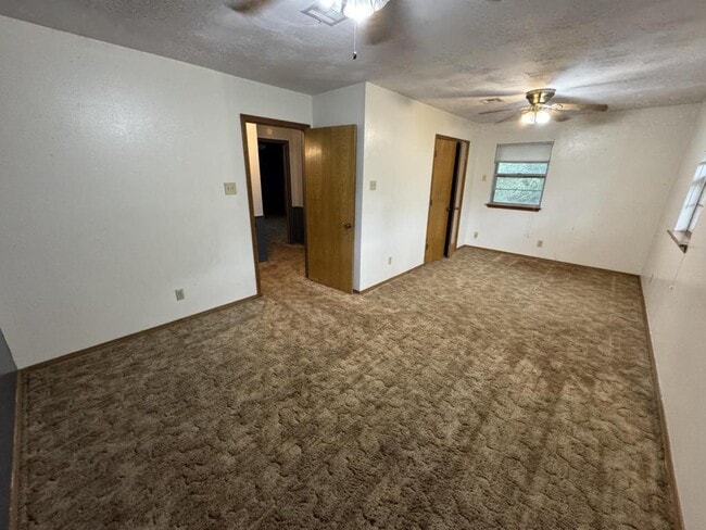 Building Photo - 5124 Dogwood Rd