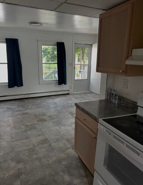 Building Photo - 4 Quigley Ct