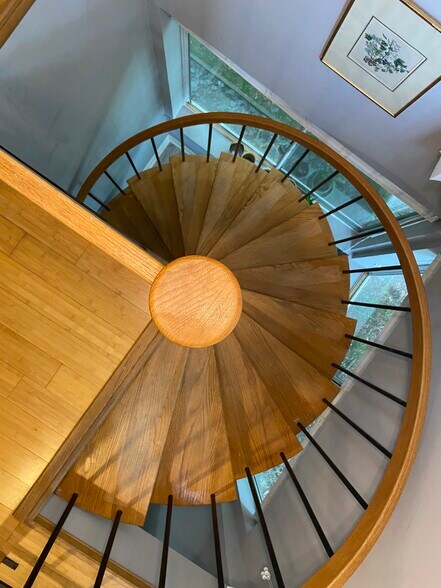 Building Photo - 1286 Clifden Grn