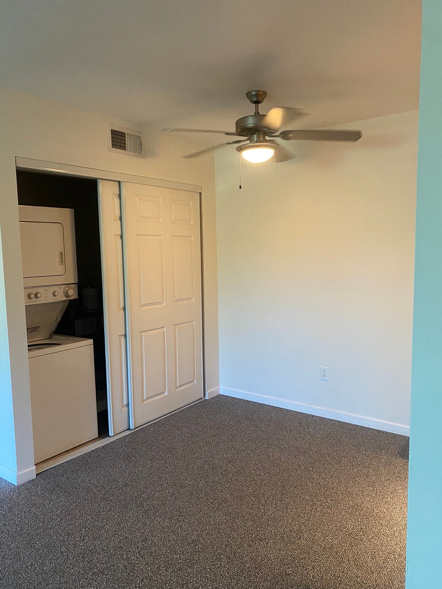 In-unit washer/dryer and dining area. - 5877 N Granite Reef Rd