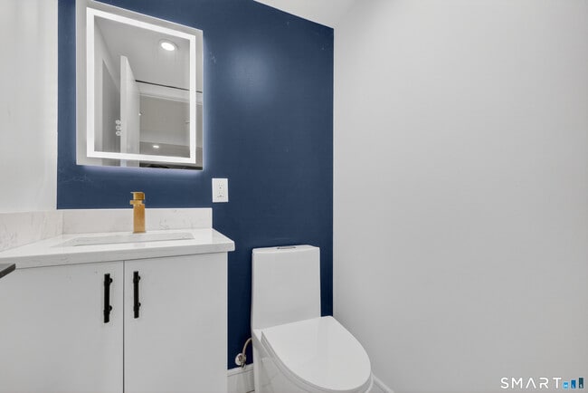 Building Photo - 6 Brighton St