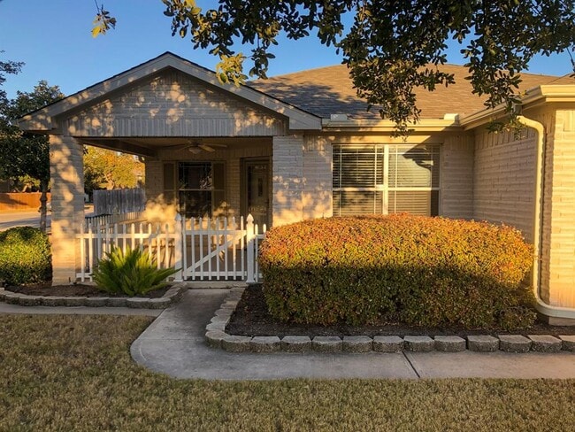 Building Photo - 2100 Mir Woods Dr