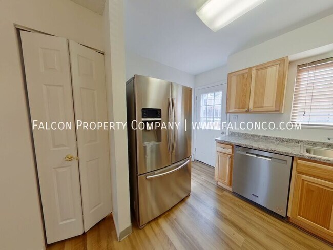 Building Photo - 4725 Picturesque Dr