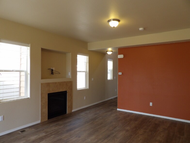 Building Photo - 1629 Rustlers Roost Dr