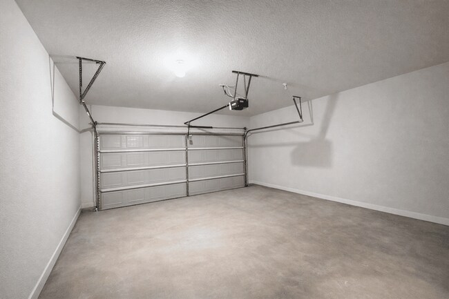 Building Photo - 8919 Summerwood Bnd