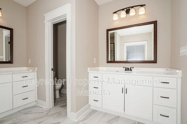 Building Photo - 205 Emberwood Way