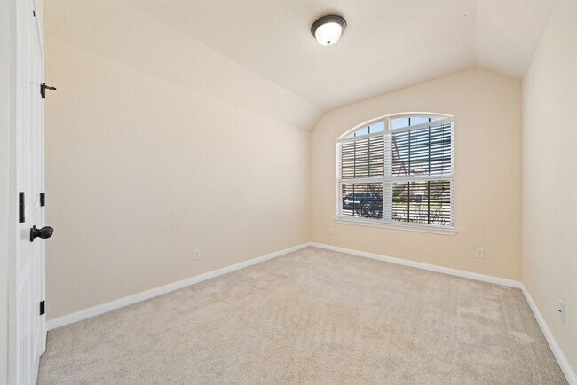 Building Photo - 369 Derby Dr