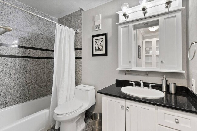 Building Photo - 1512 Larimer St