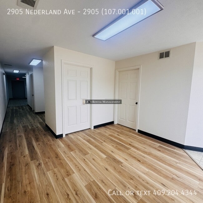 Building Photo - 2905 Nederland Ave
