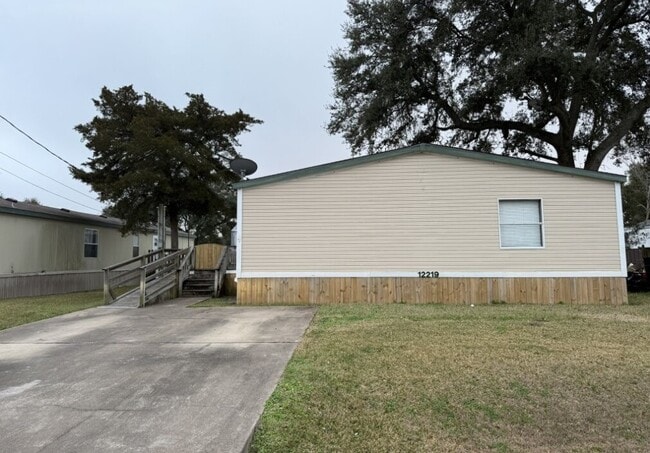 Building Photo - 12219 Vista Real