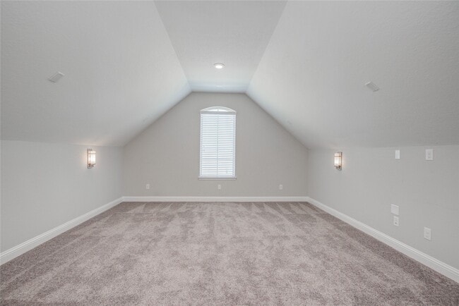 Building Photo - 12816 Oak Fls Dr