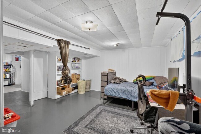 Building Photo - 12914 Claxton Dr