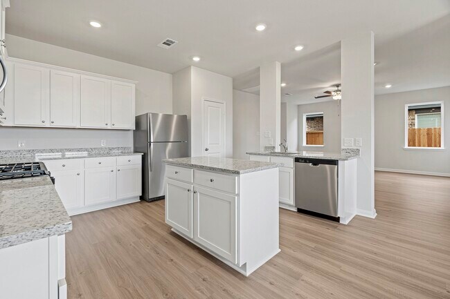 Building Photo - 1131 Campside Dr