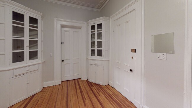 Building Photo - Gorgeous 3-Bedroom Apartment in Wooster Sq...