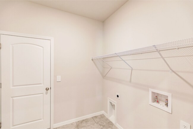Building Photo - 3603 NE 12th Ct