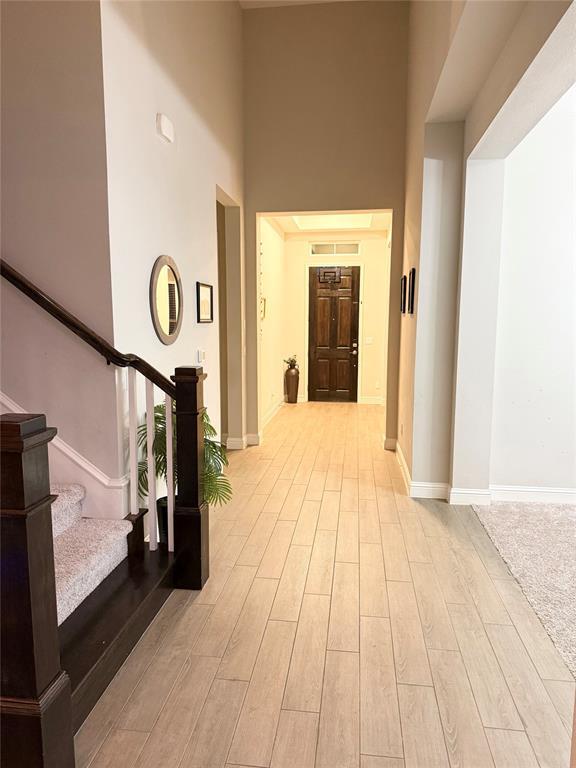 Building Photo - 14716 Iveans Way