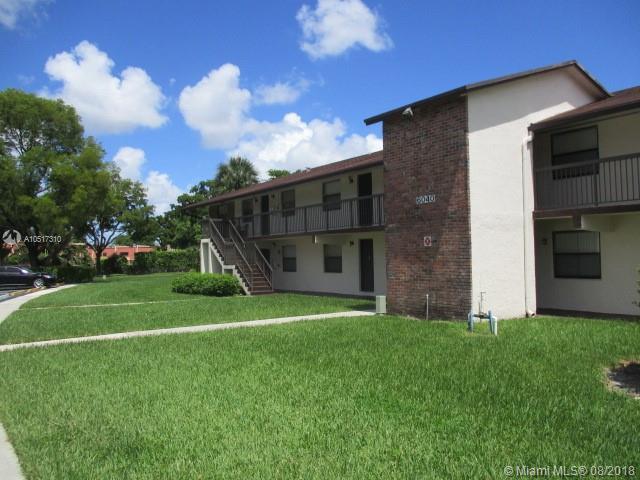 Building Photo - 6020 Shaker Wood Cir