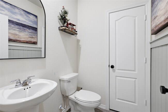 Building Photo - 14532 Jelly Pnes Dr