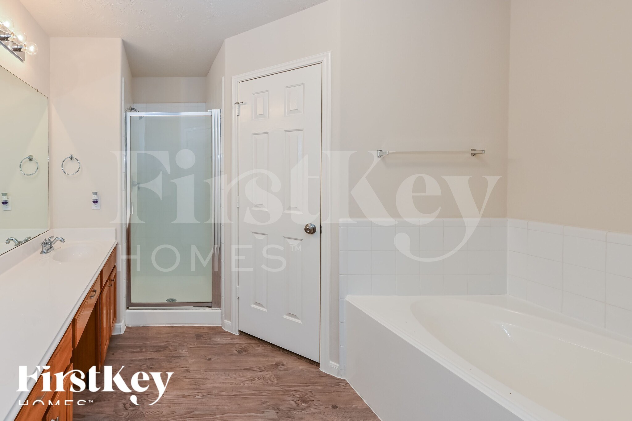 Building Photo - 2506 Fox Water Dr