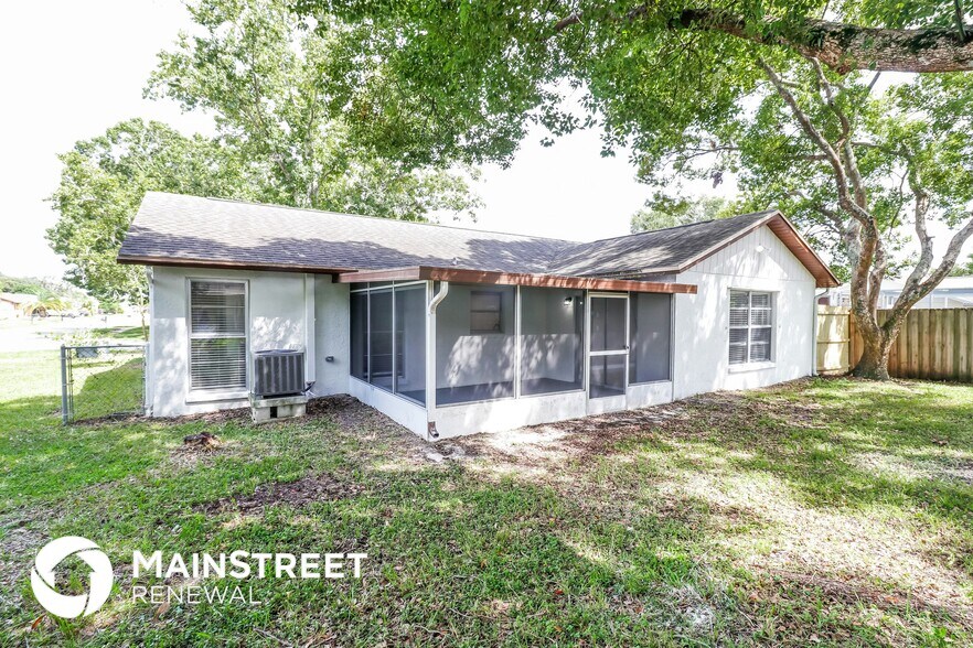 Building Photo - 3707 Mexicali St