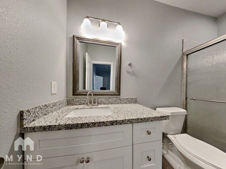 Building Photo - 16649 E Hammon