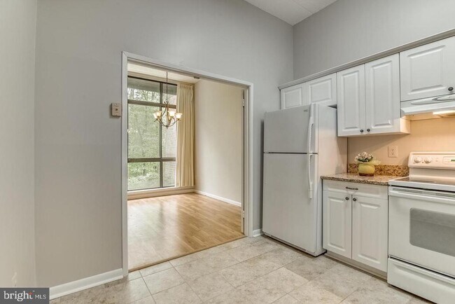 Building Photo - 11564 Rolling Green Ct