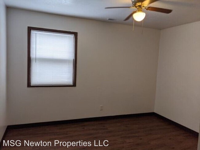 Building Photo - 1111 N 11th Ave E