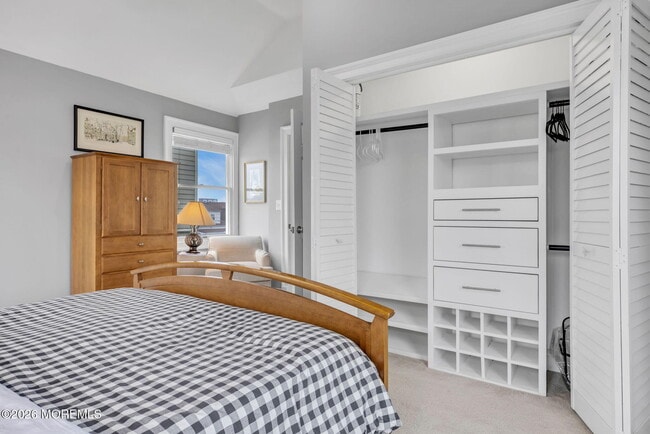 Building Photo - 46 Barberie Ave