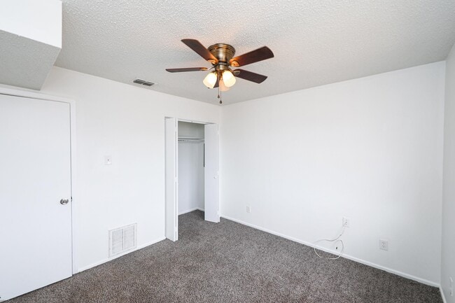 Building Photo - 102 St Pierre Ln