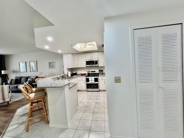 Building Photo - 3020 Matecumbe Key Rd