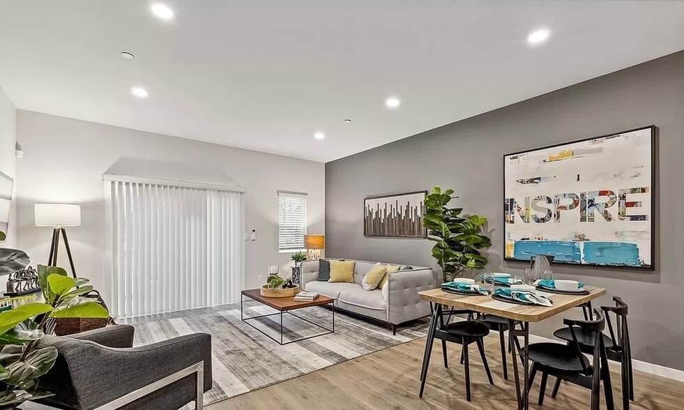 Building Photo - Brand New Townhome in Bothell