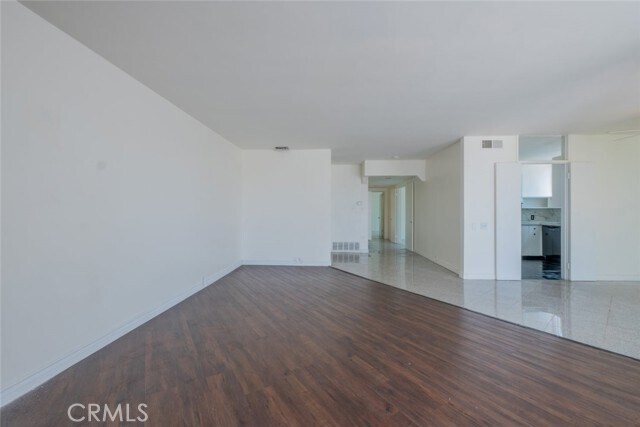 Building Photo - 432 S Sierra Madre Blvd