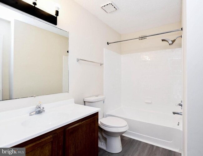 Building Photo - 5908 Grenfell Loop