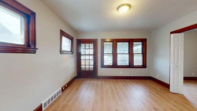 Building Photo - 18908 Cherokee Ave