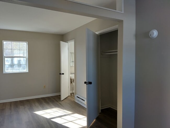 Building Photo - 7604 Bellehaven Dr