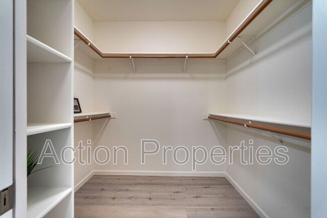 Building Photo - 20233 Joseph Cir