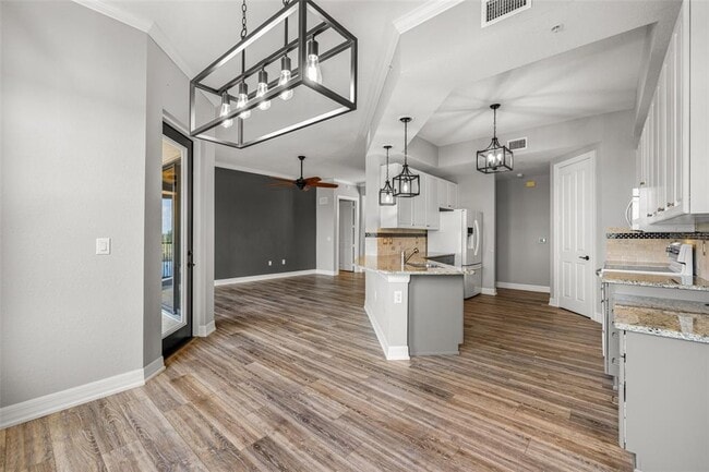 Building Photo - 99 Vivante Blvd