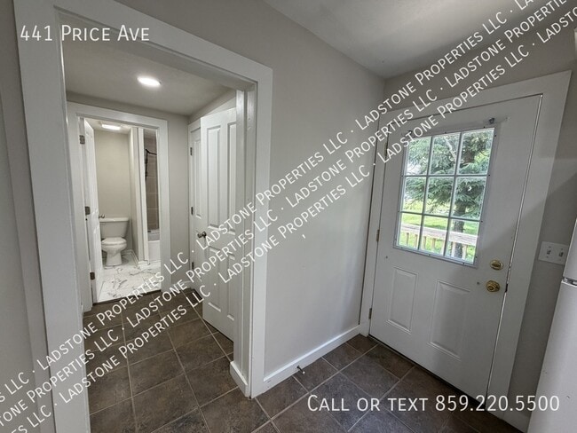 Building Photo - 441 Price Ave